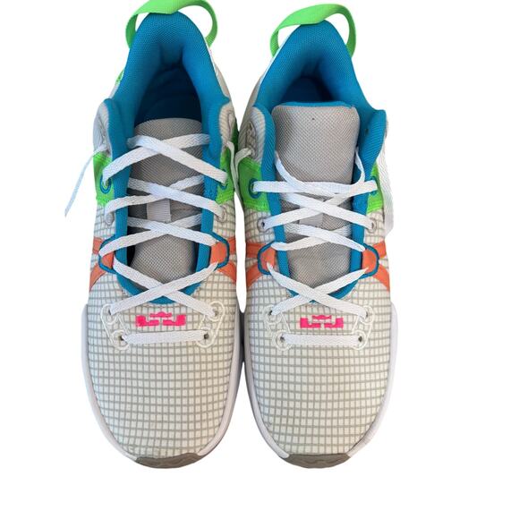 Size 9.5 Nike LeBron Witness 7 Gray Fog Multicolor 2022 - Picture 4 of 5